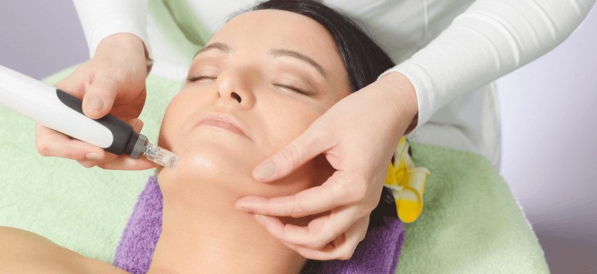 Palisades Vein Center- woman getting microdermabrasion